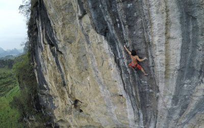 GoPro: Rock Climbing China’s White Mountain With Abond