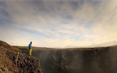 GoPro HD: Matthias Giraud – B.A.S.E. Jumping in Iceland