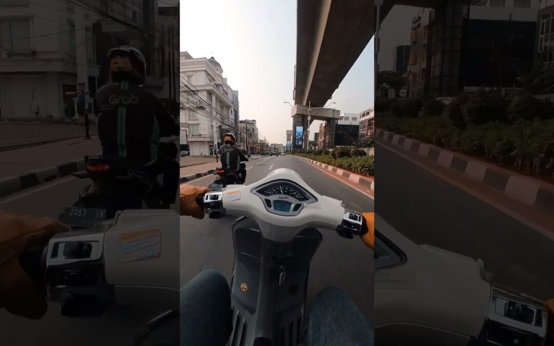 Cruising past traffic without a care in the world 😎 #insta360 #scooter #traffic #vibes #shorts #fyp