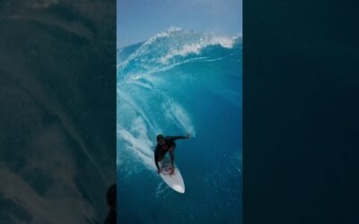 GoPro: Sharing a Cloudbreak Barrel with an FPV Drone 🎬 Luke Brader + Ridge Lenny #Shorts #Surfing