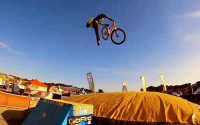 ‪GoPro HD: Sea Otter Classic 2011 MTB Bag Jump‬