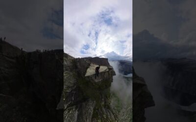 When we say “live on the edge”, this is what we mean 🙌 #Insta360 #nodronenoproblem #travel #shorts