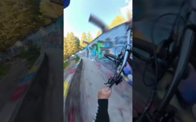 Insane mountain bike bobsled run 🙌 #Insta360 #Insta360X4 #mountainbike #speed #racing #pov #shorts