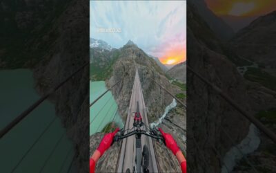 Sunset dreams on a golden hour bridge 🌄｜Insta360 X5